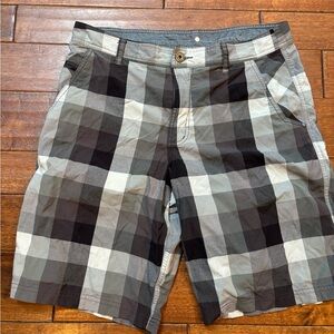 Men's Lululemon Kahuna Casual Shorts Gray Checked Size 36
